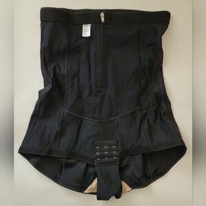 NWOT MOVWIN Medium Shapewear